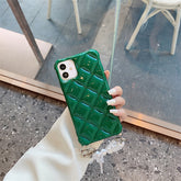 Lingge Temperament Pearl Diagonal Chain Mobile Phone Case